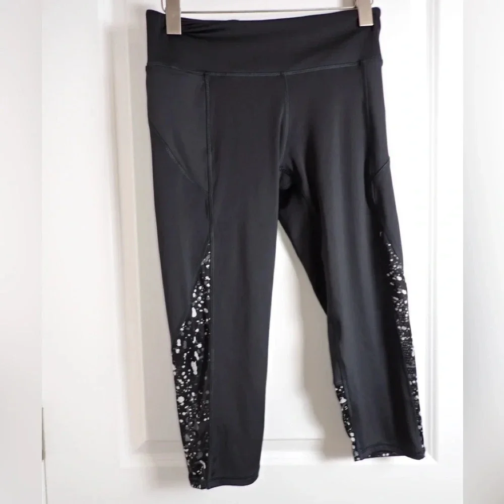 Reebok Cropped Black Leggings Size M